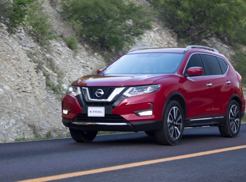 Nissan X-Trail giảm giá 'cực sốc' gần 100 triệu tại đại lý